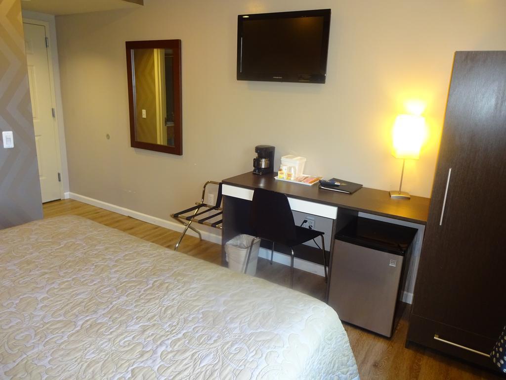 Hotel Super 8 By Wyndham Brooklyn / Park Slope New York