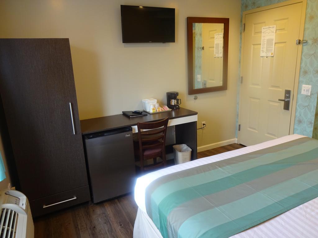 Super 8 By Wyndham Brooklyn / Park Slope 3*