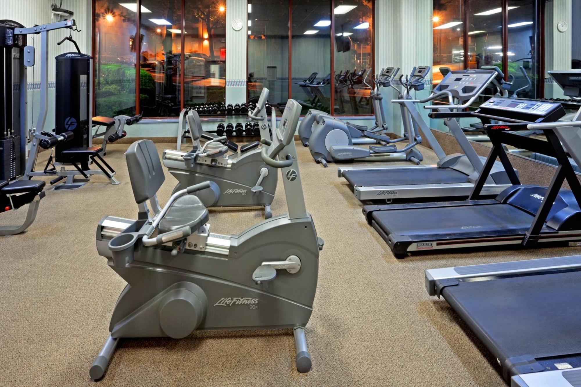Doubletree By Hilton New York-laguardia Hotel 3*