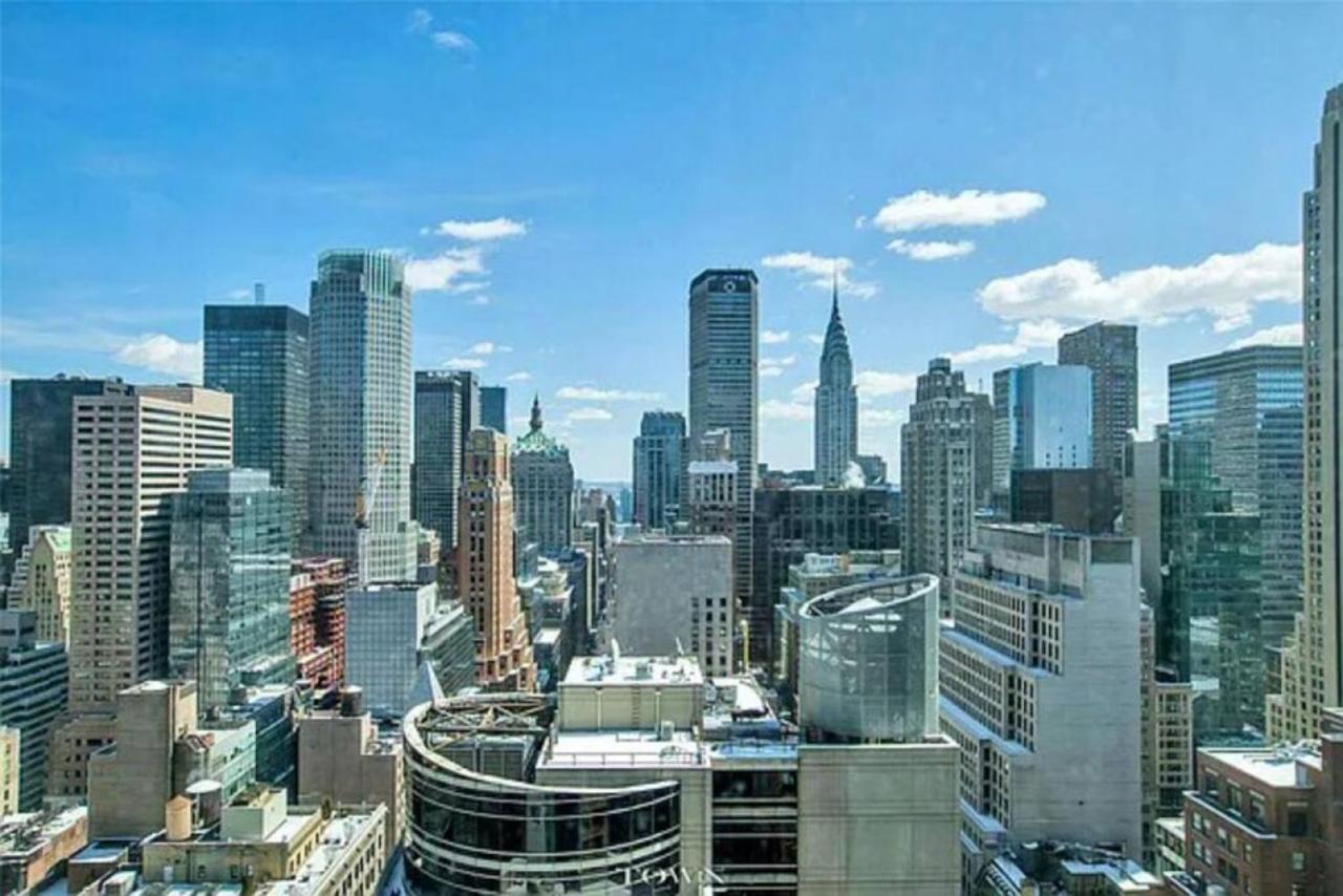 Perfectly Located 2bd Near Times Square With Gym Apartment New York