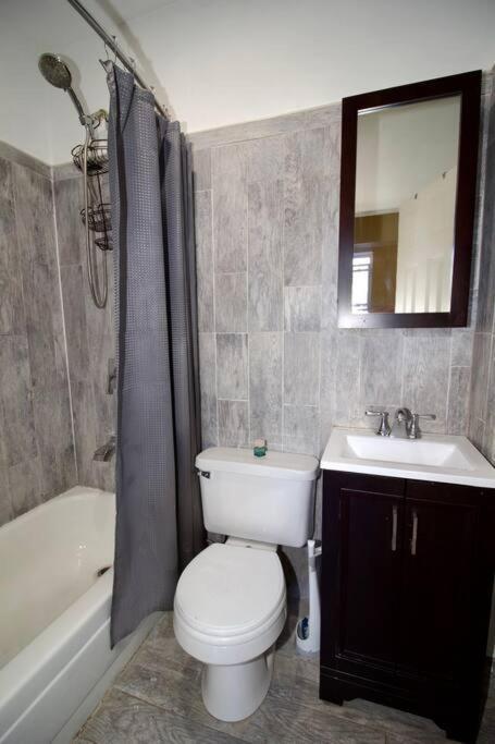 Tuk Ahoy - Emerald 3c With Shared Spaces Apartment New York