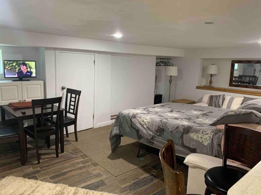 Apartment By Harbor New York