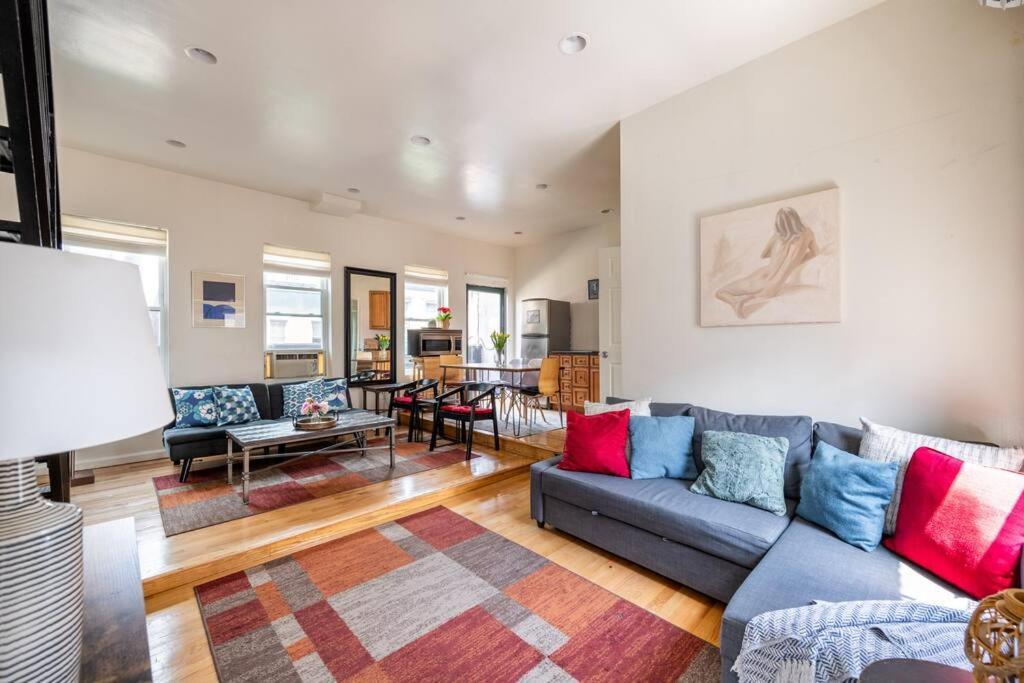 East Village Townhouse Apartment *