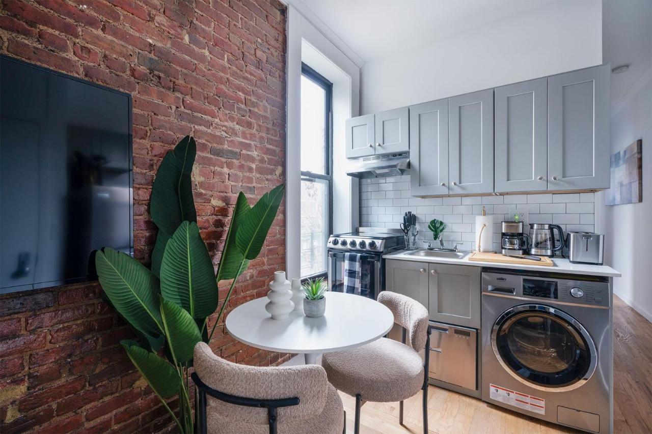153-1g Newly Renovated 2br Lower East Side Apartment