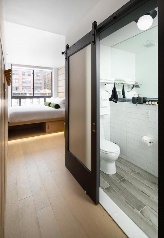 Little Charlie Hotel 4*