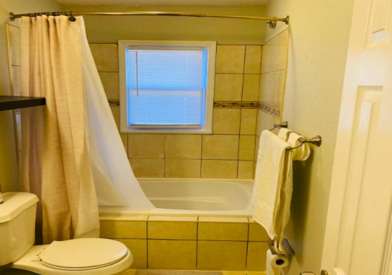 Appartement Modern 2 Bed One Bath At West Side