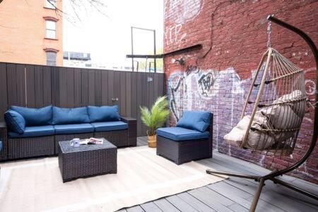 3br 2baths With Private Outdoors Appartement