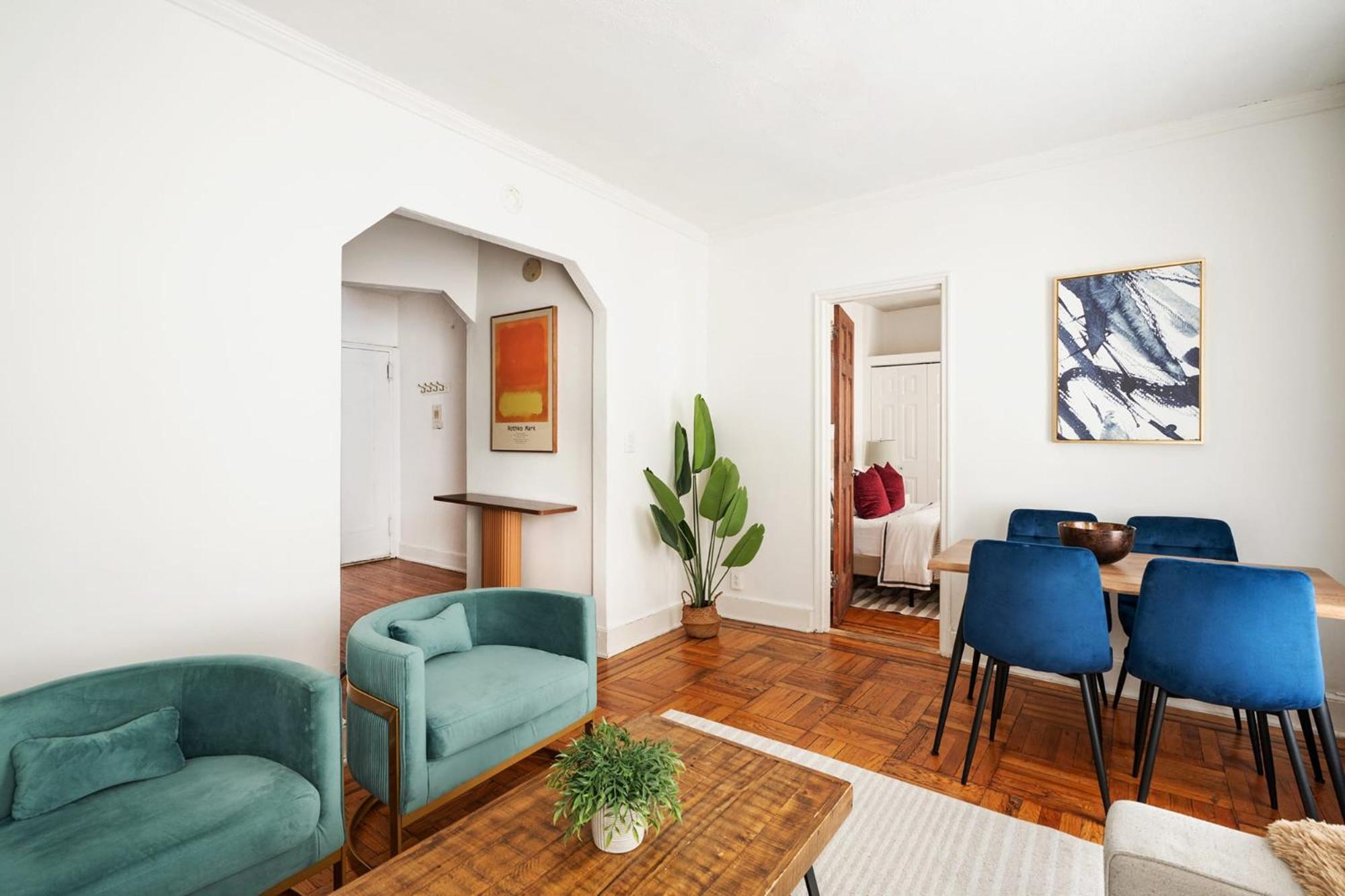 61-2c Prime Ues 2br Newly Furnished Value *