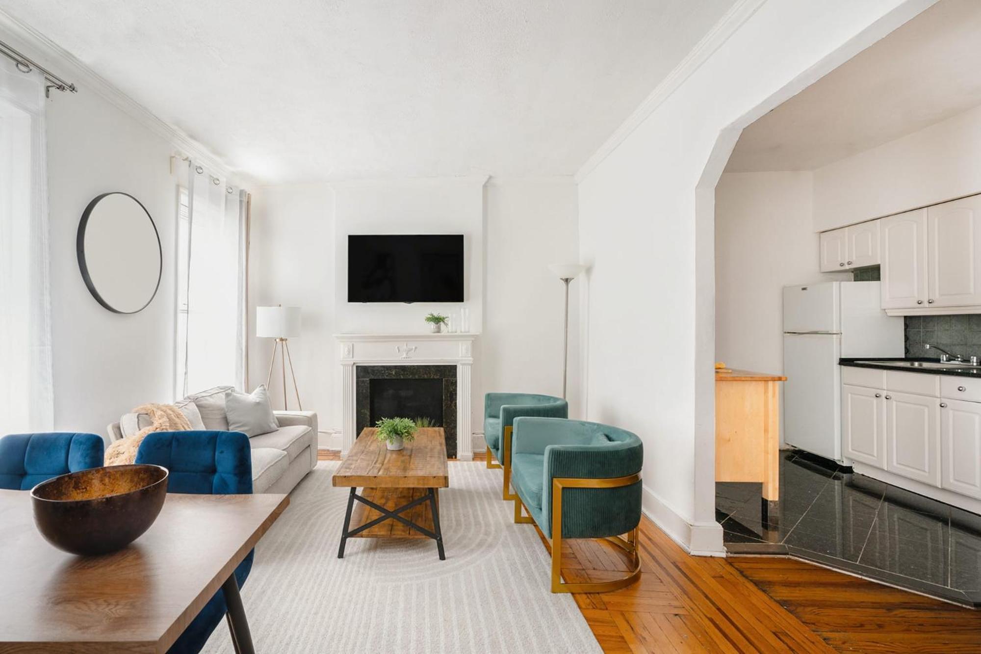 61-2c Prime Ues 2br Newly Furnished Value