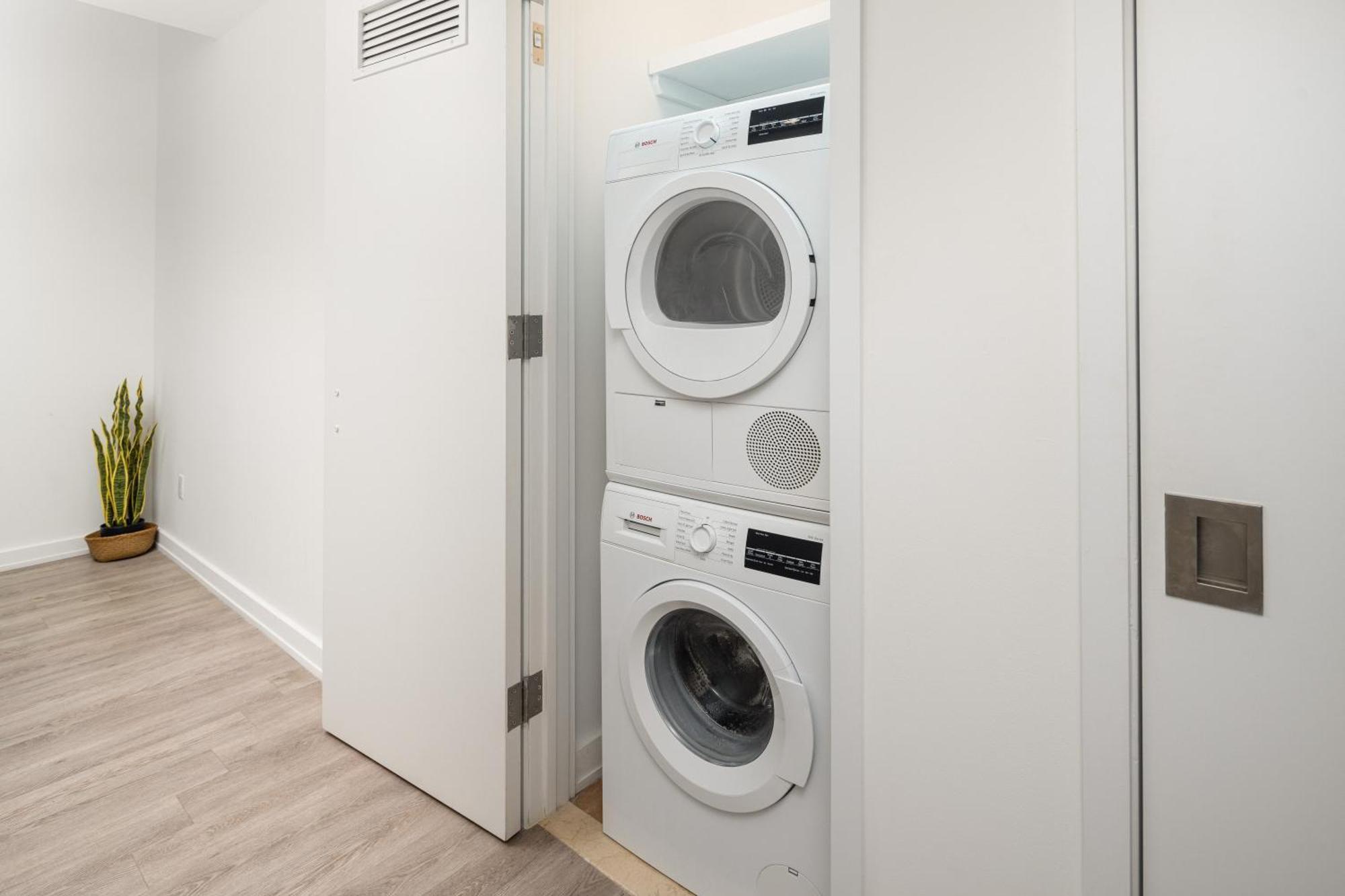 Apartment Luxury 2bd Nr St Gym Rooftop W/d *