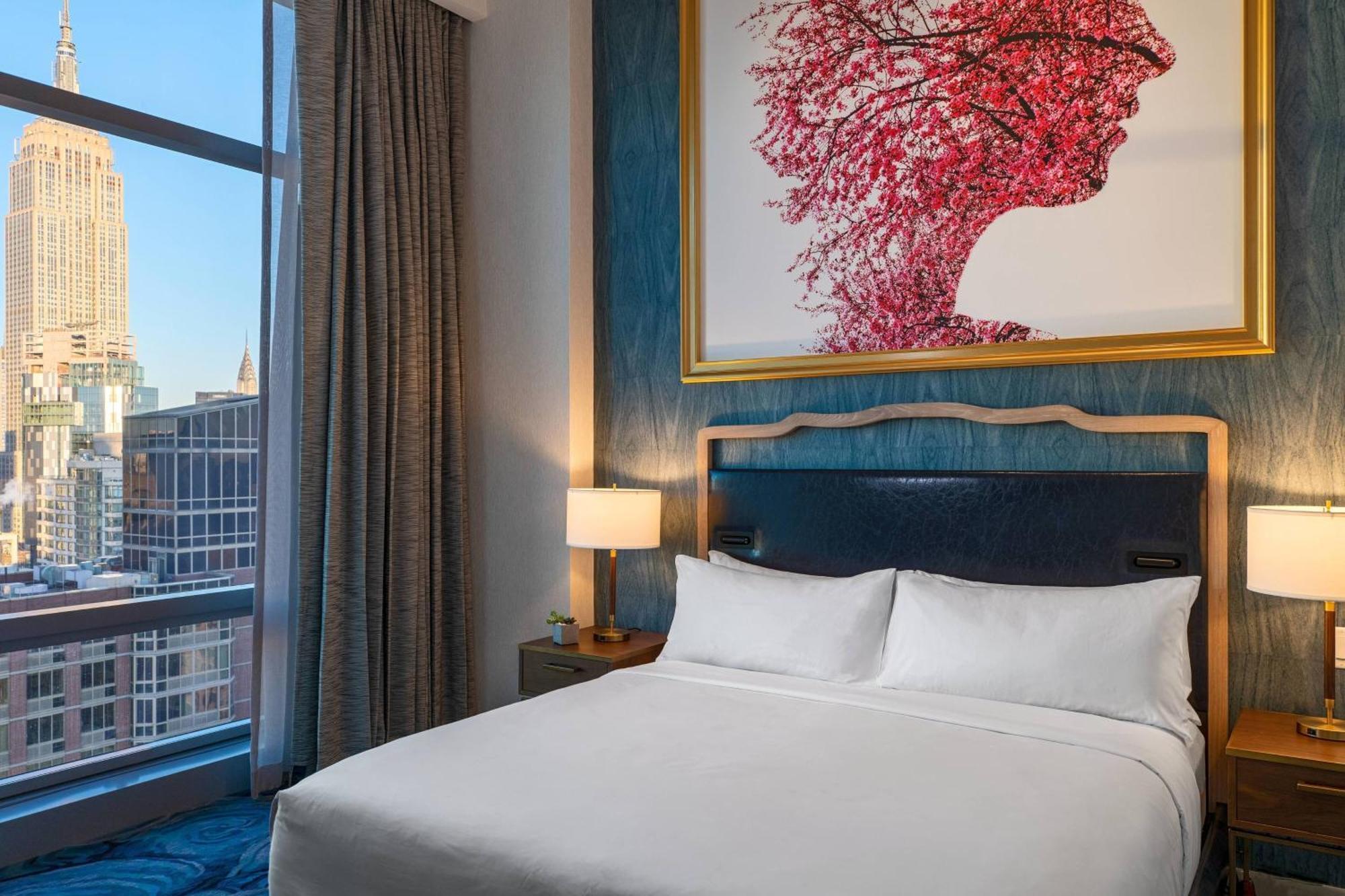 Renaissance Chelsea Hotel 4*