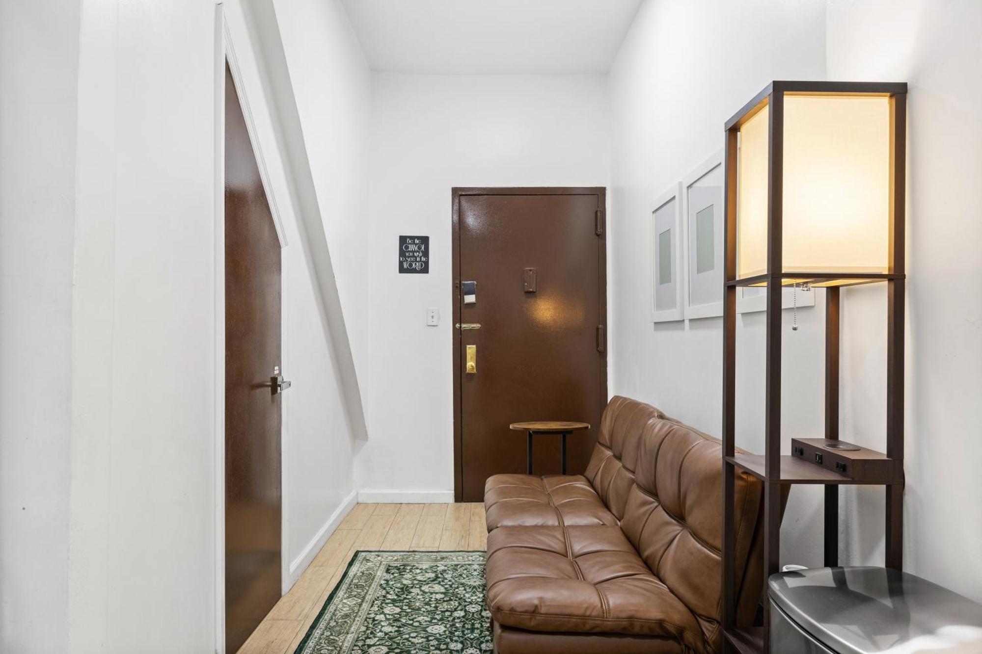 Sleek 2br - Walking Distance To Times Square *