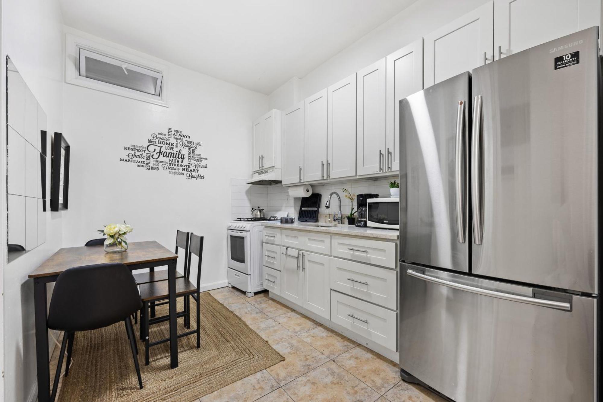 Apartment Sleek 2br - Walking Distance To Times Square