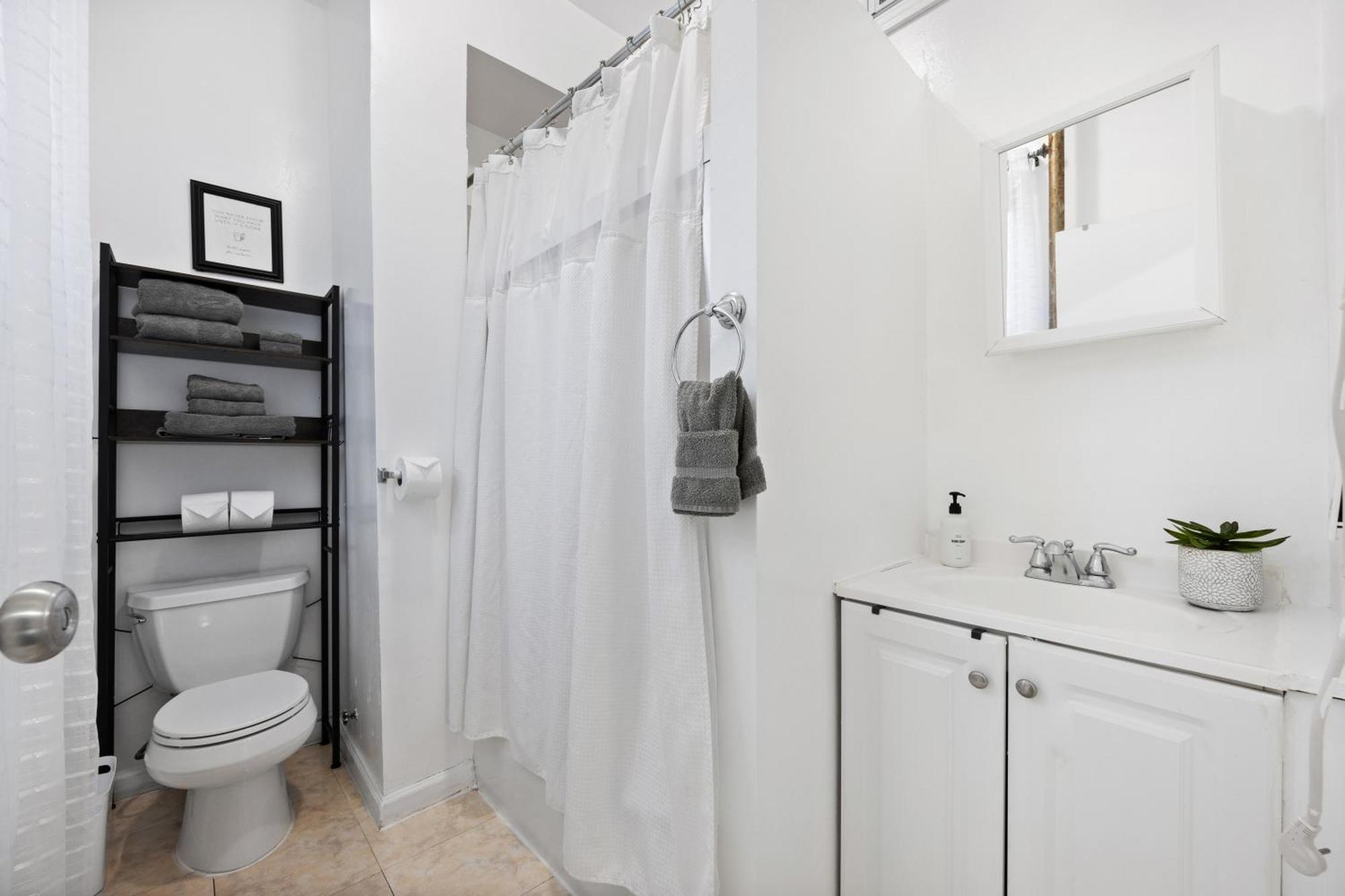 Sleek 2br - Walking Distance To Times Square * New York