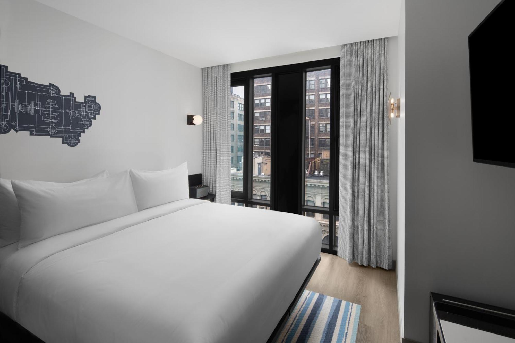 Aloft Chelsea Hotel 4*