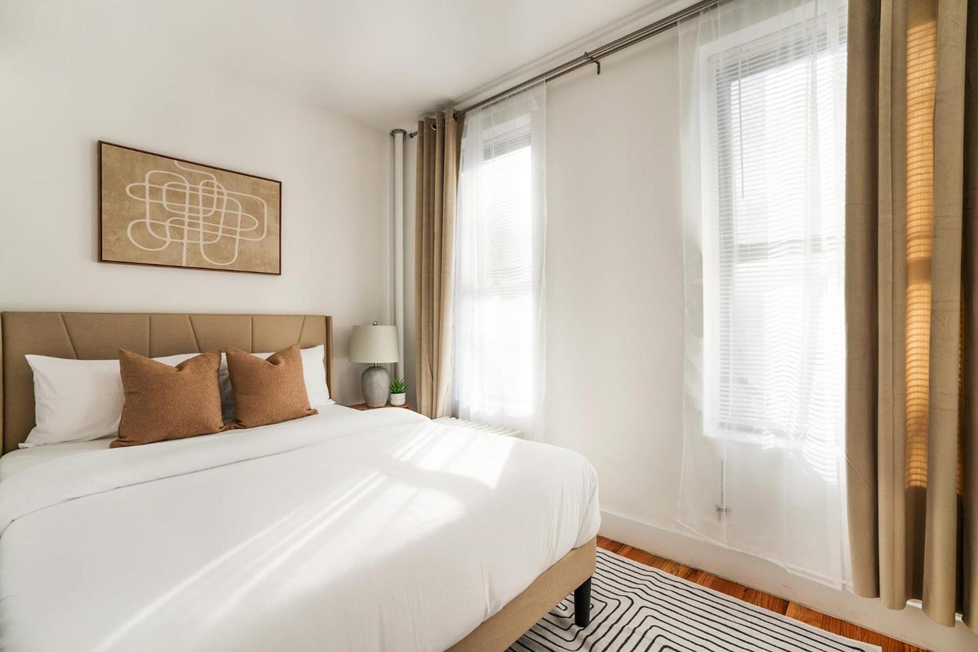 444-2e Modern 2br Hell's Kitchen New York