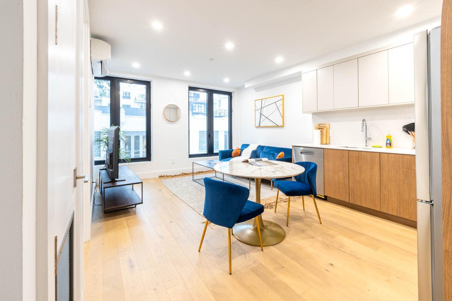 149bk-202 New 1br In Prime Greenpoint Bk