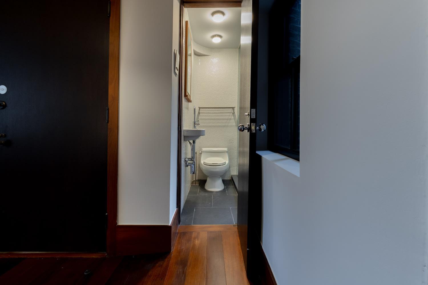 Apartment E10-3 3br Designer Townhouse *