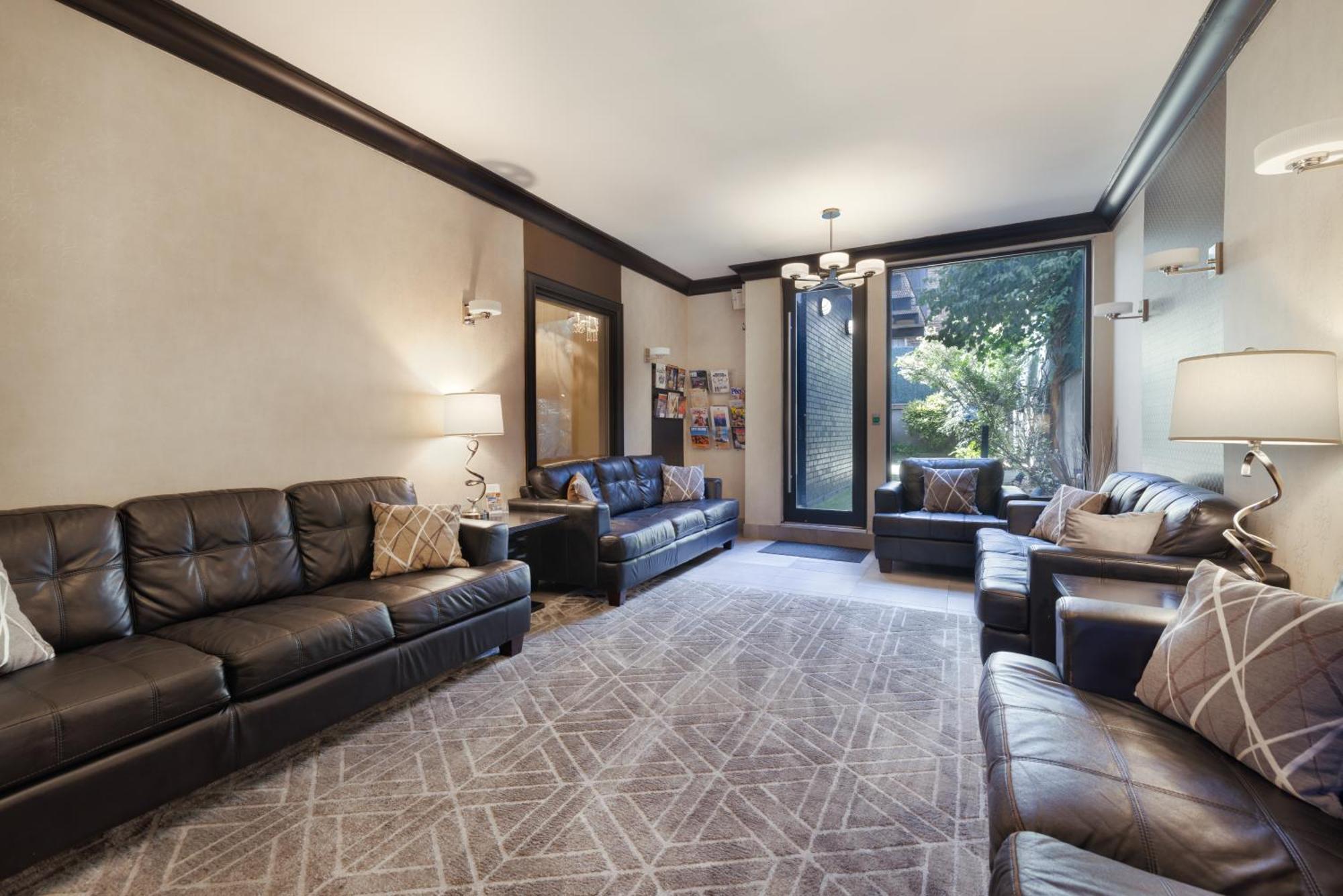 Aura Brooklyn Hotel 4*