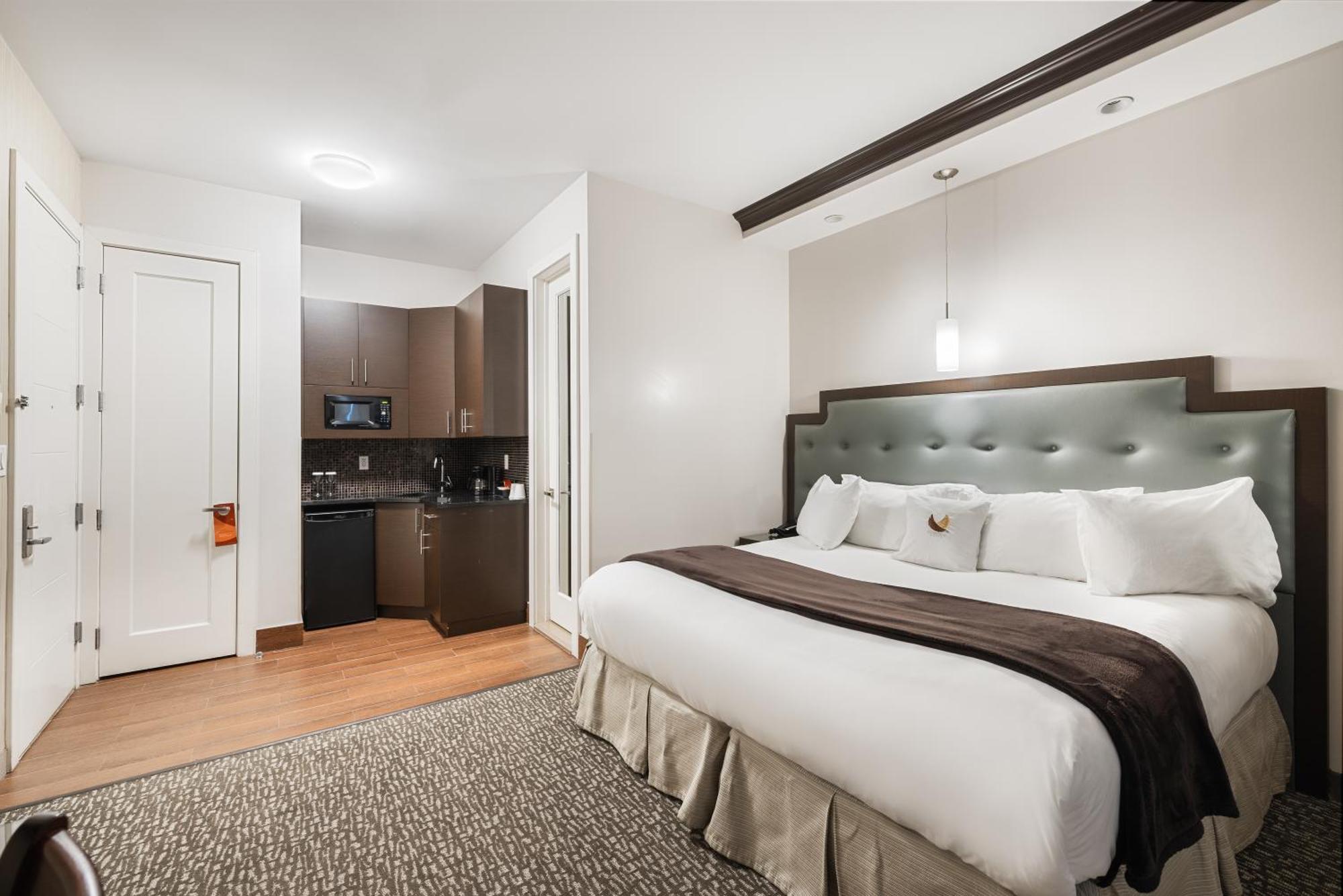 Aura Brooklyn 4* New York