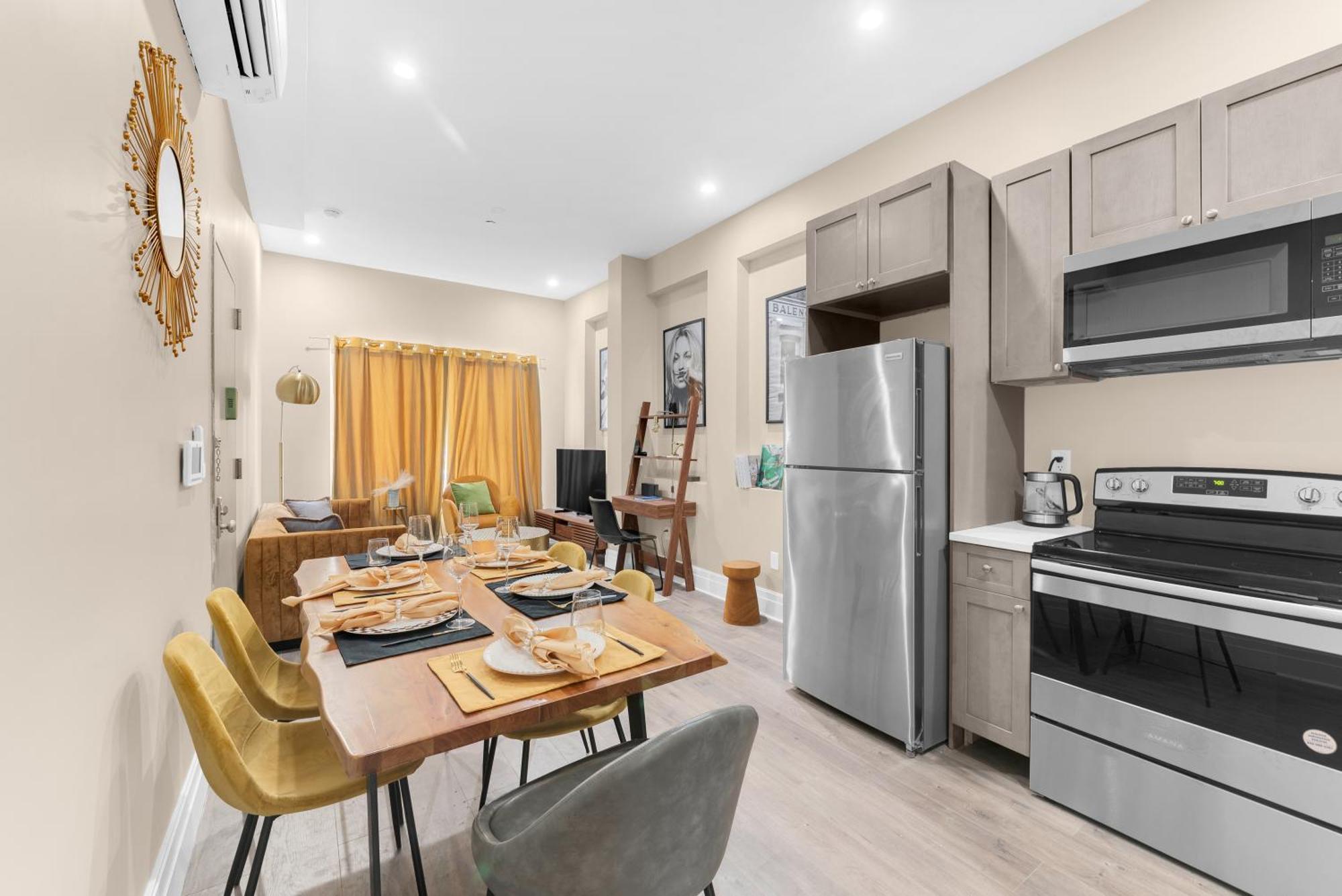 Apartment Charming 2br Bkyrd Near Williamsburg New York