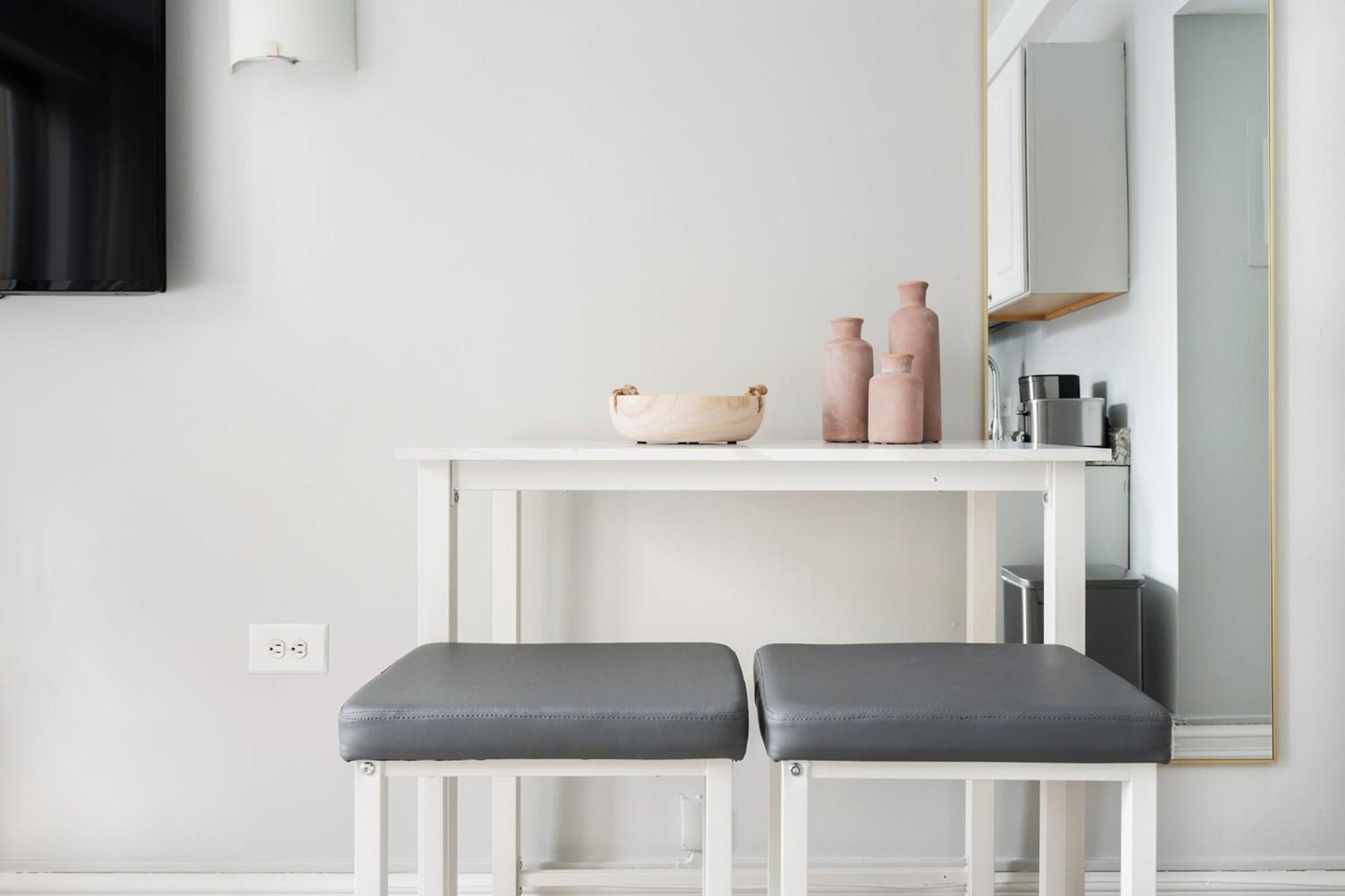 Apartment 73-919 New Uws Doorman Gym *