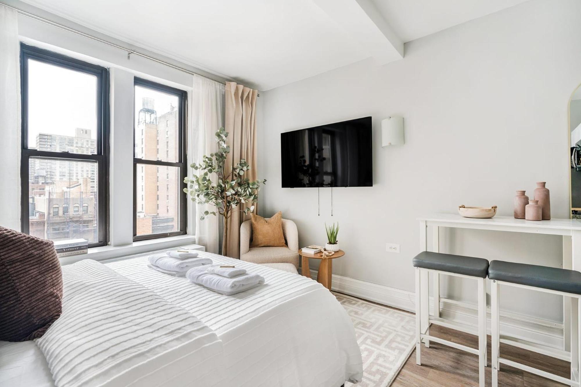 73-919 New Uws Doorman Gym