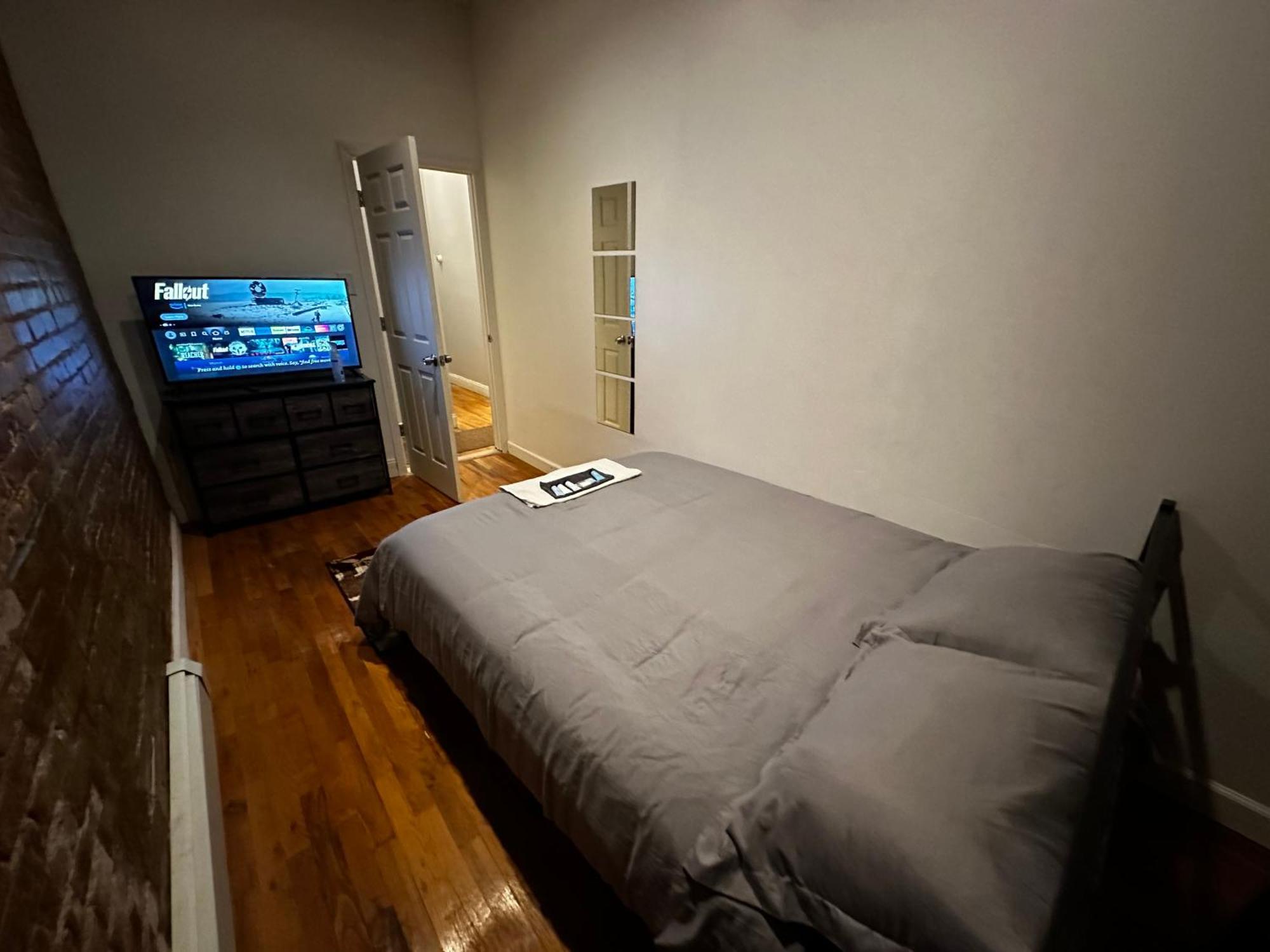 Cozy Townhouse In Harlem Séjour chez l'habitant New York