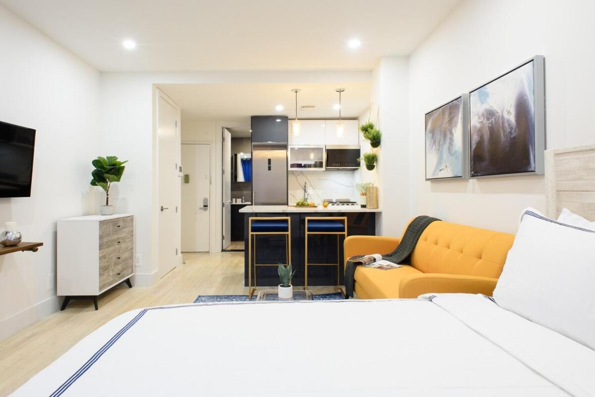 1597-9 Renovated Prime Ues Wd In Unit New York