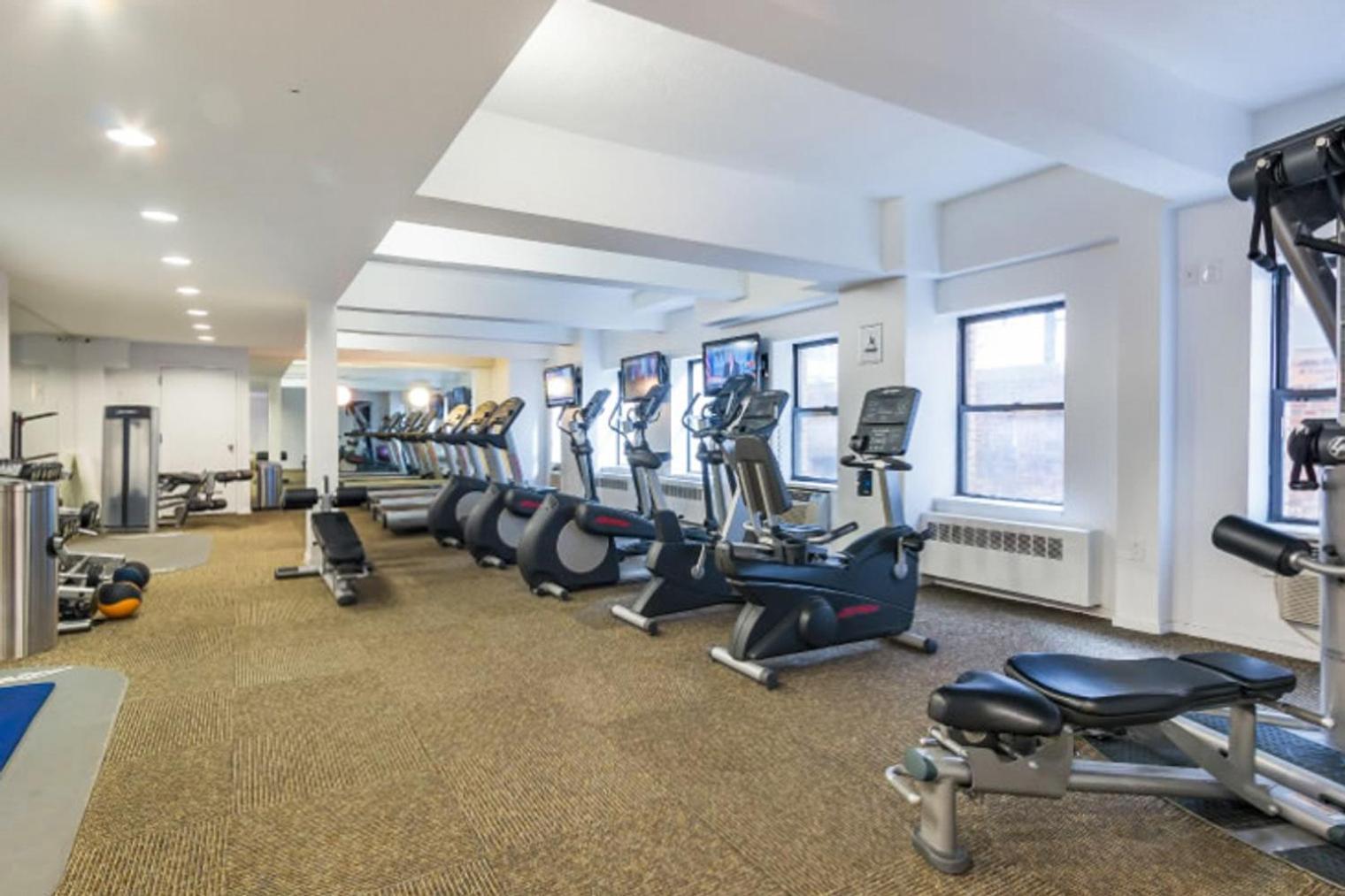 Chelsea 1br W Gym Doorman Nr Penn Station Nyc-675 Appartement