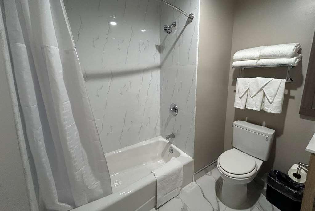 Days By Wyndham Staten Island 2*