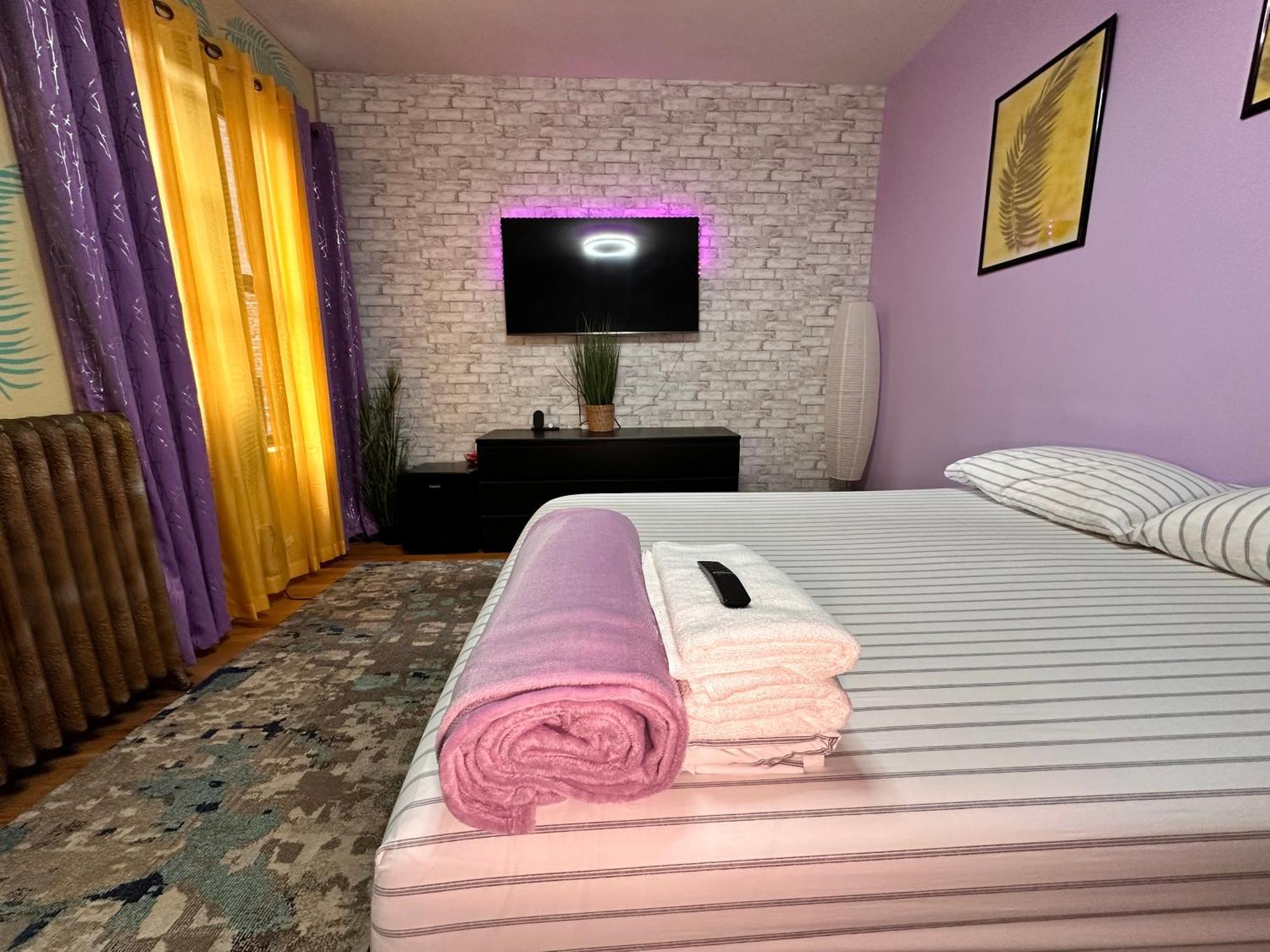 Appartement Modern Xl Queen Comfort & Character In Harlem