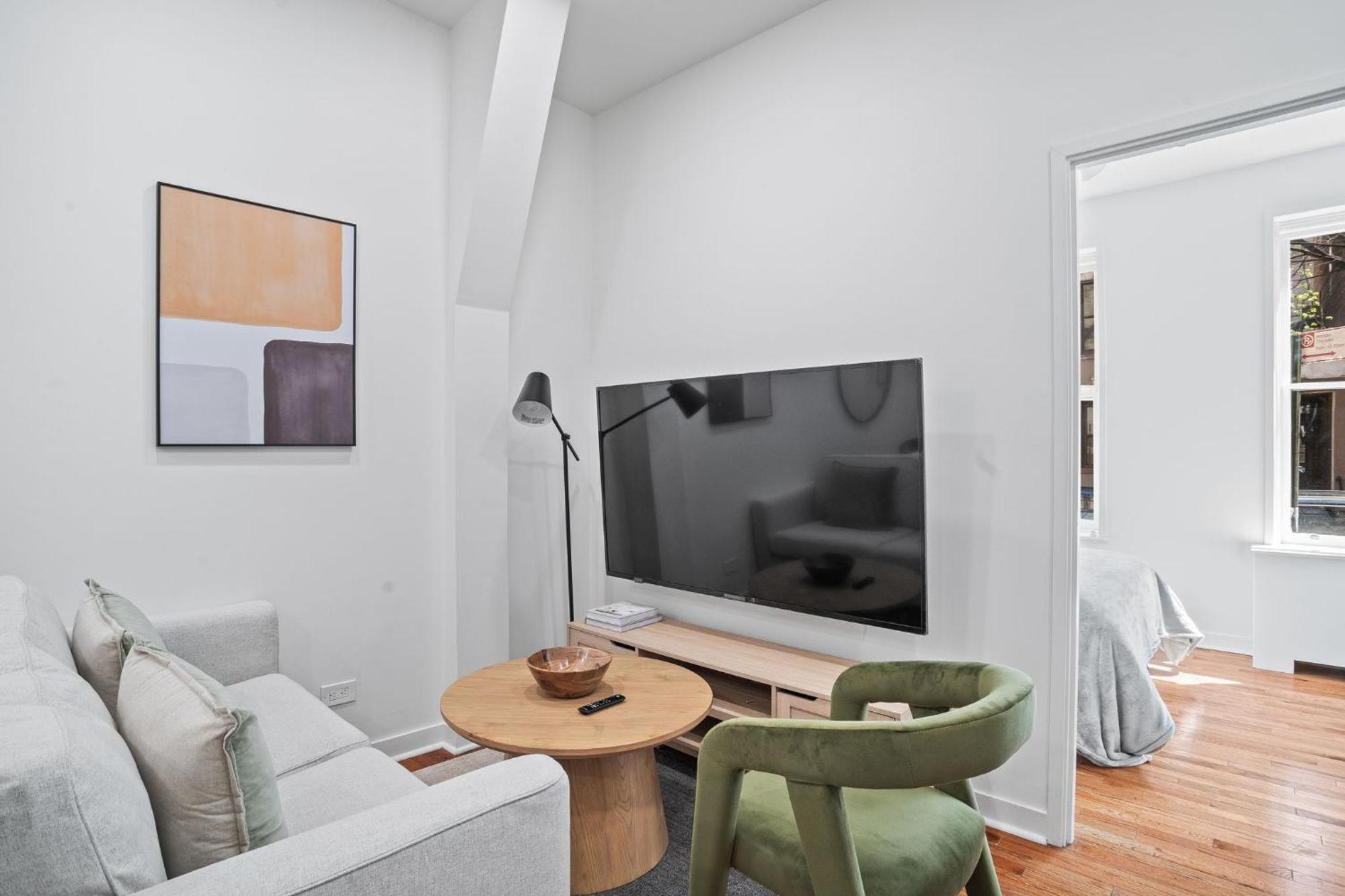 Minimalist Charm 2br 1bath New York