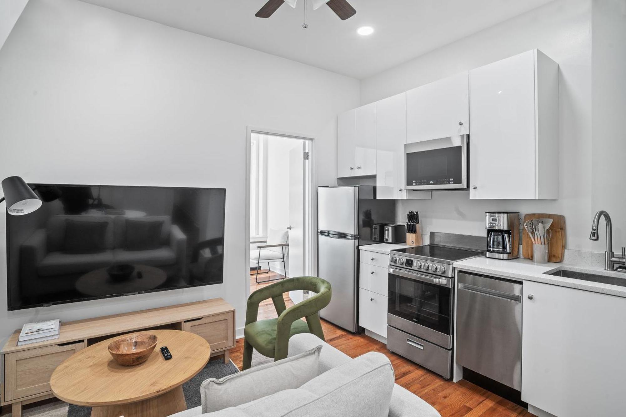 Minimalist Charm 2br 1bath * New York