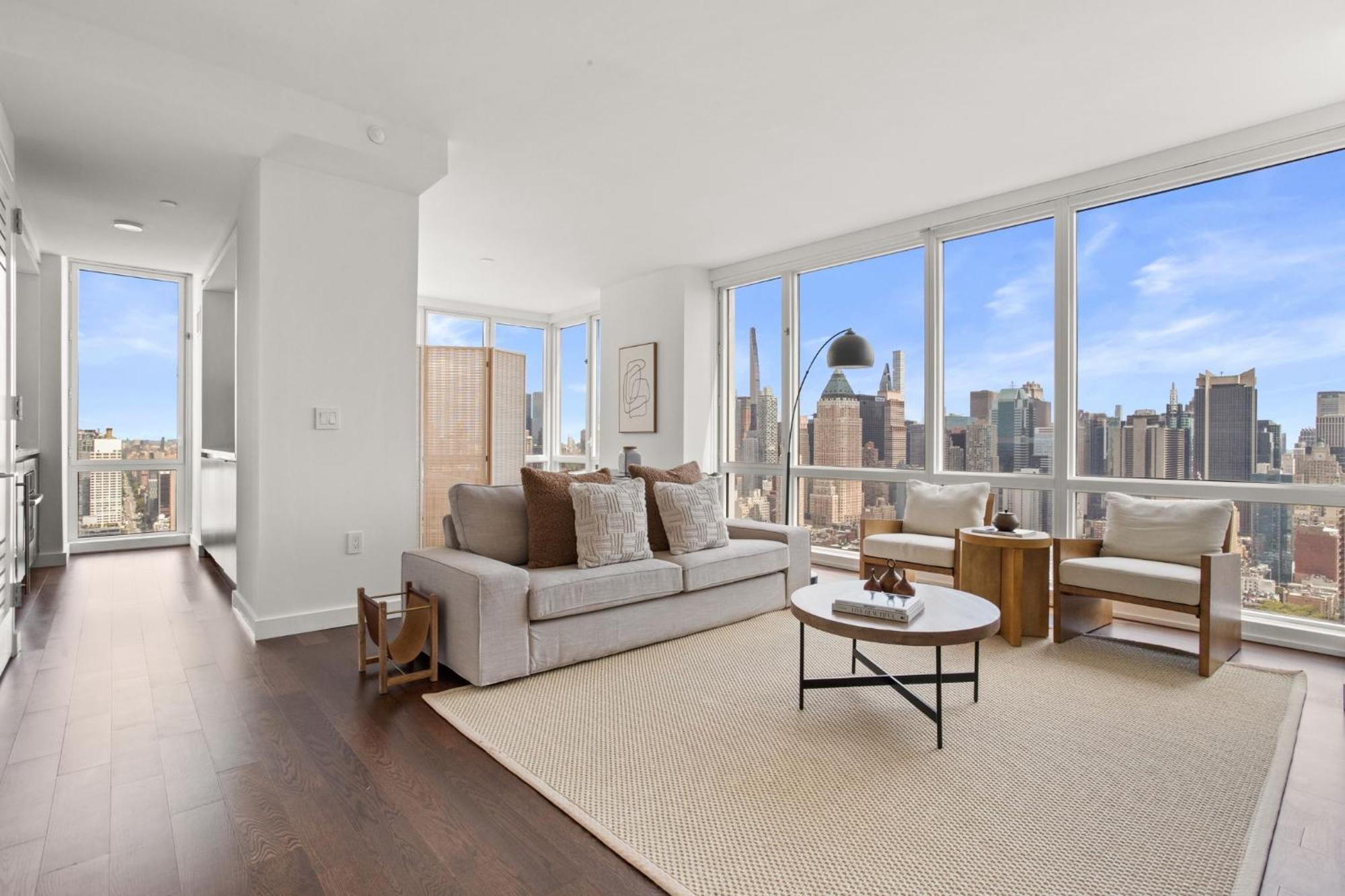 Stunning Views To Empire State With Amazing 2bd Apartment