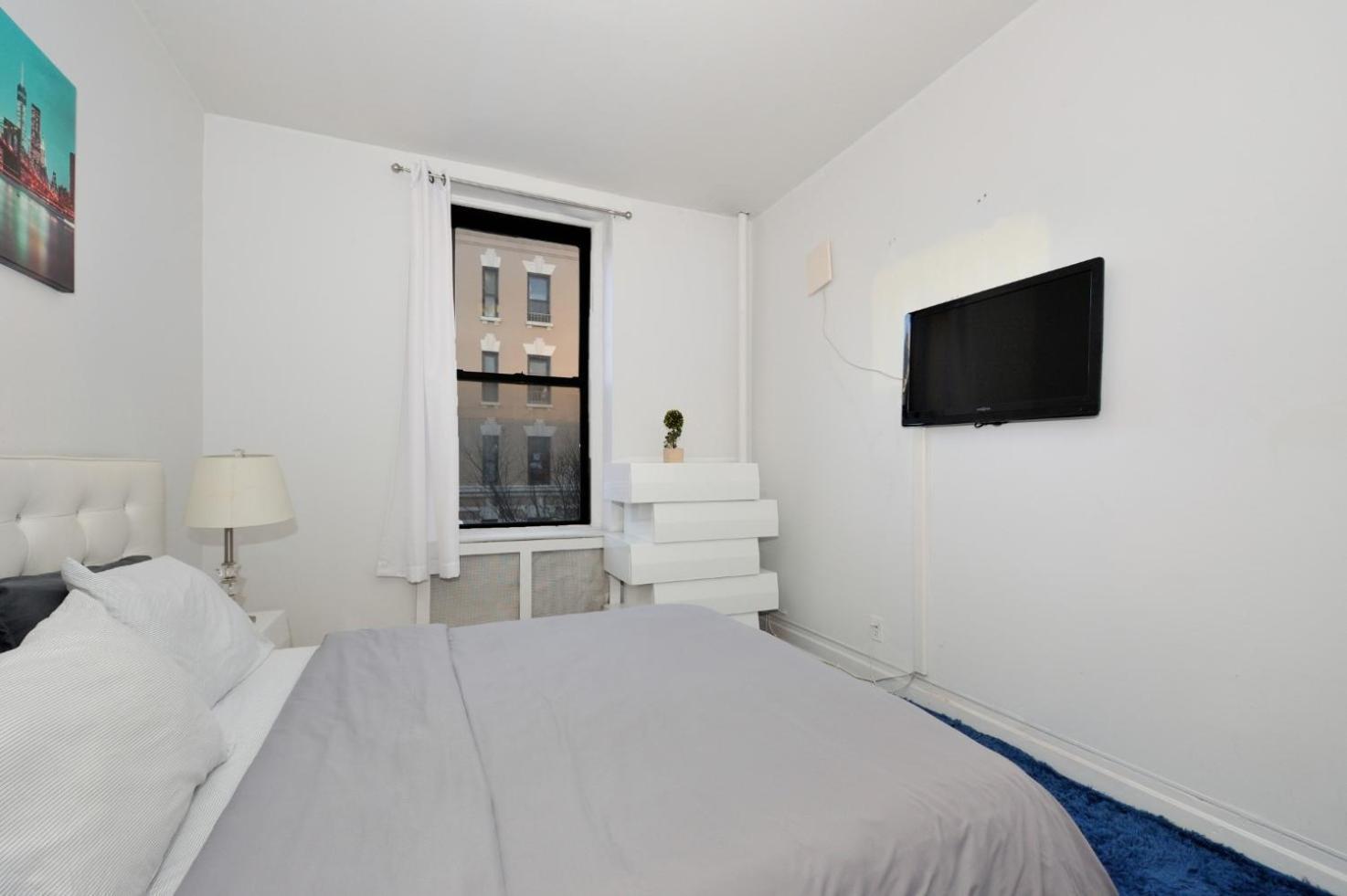 Monthly Nyc Rentals- Stunning 3 Bedroom Unit Apartment New York