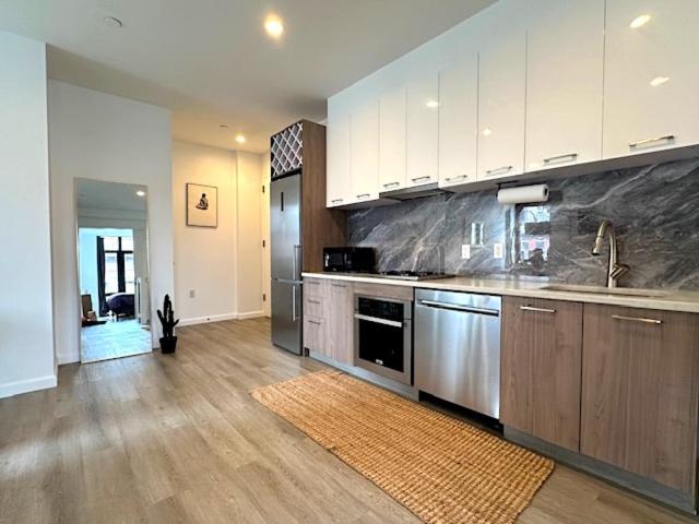 Huge Modern 2 Bedroom In Little Italy Apartment New York