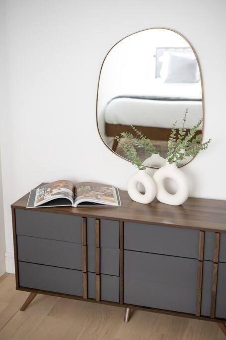 Luxury Full Floor Chelsea St 7 Apartment *