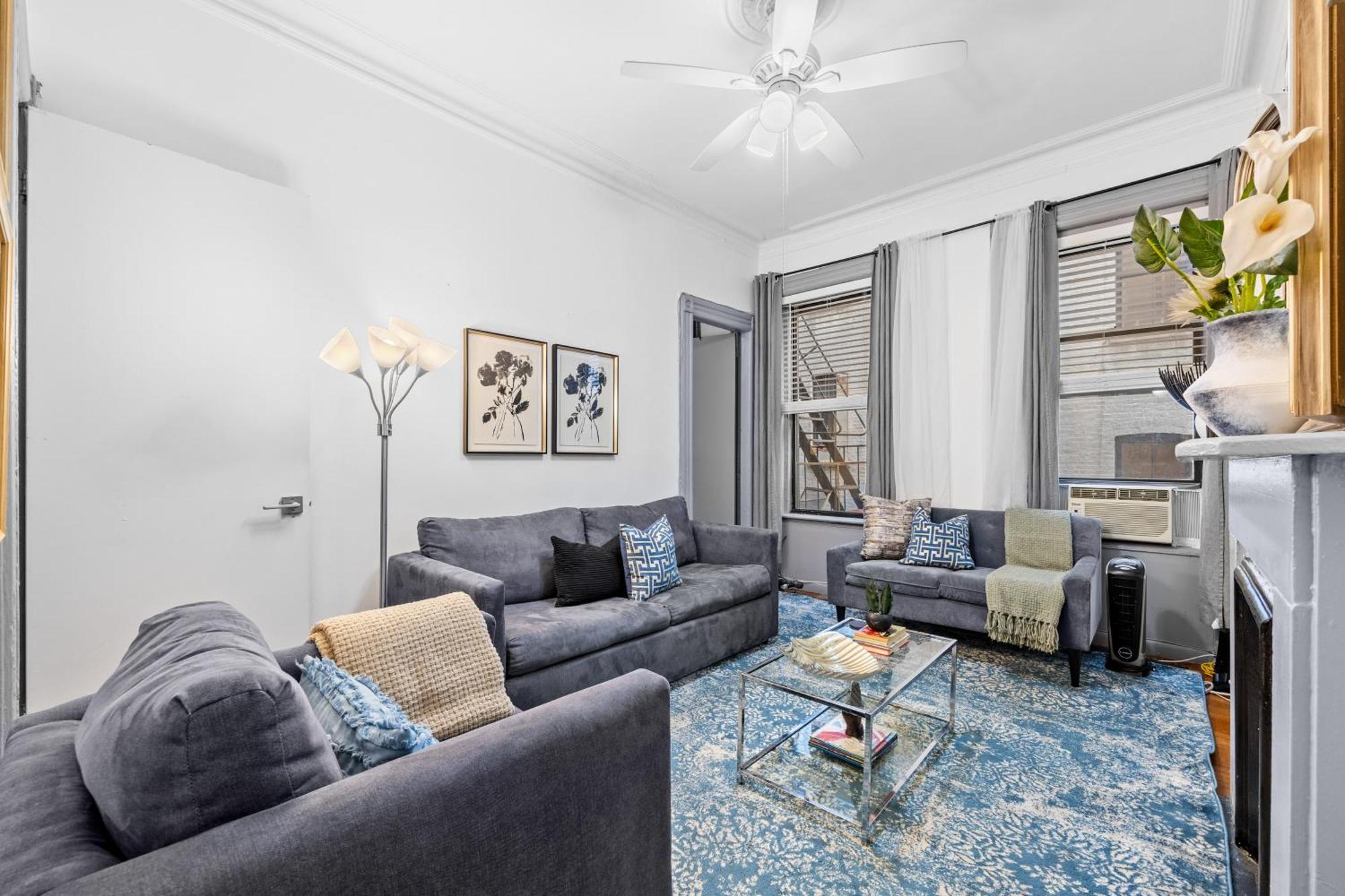 2br Walk To Restaurants & Time Square Apartment *