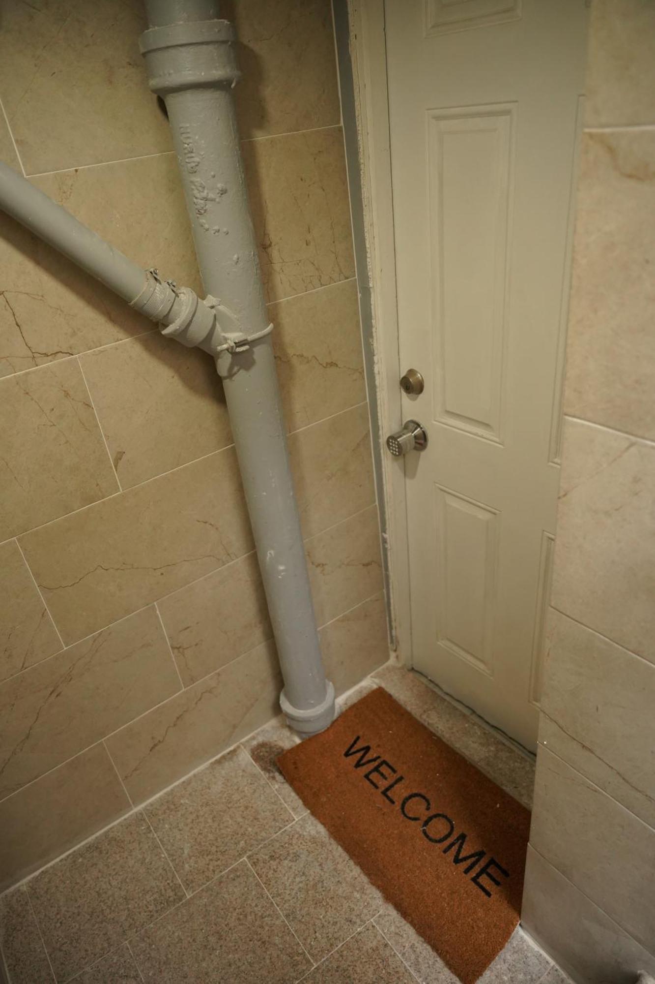 Cozy 2 Bedroom In A Lovely Forest Hills Neighborhood Apartment