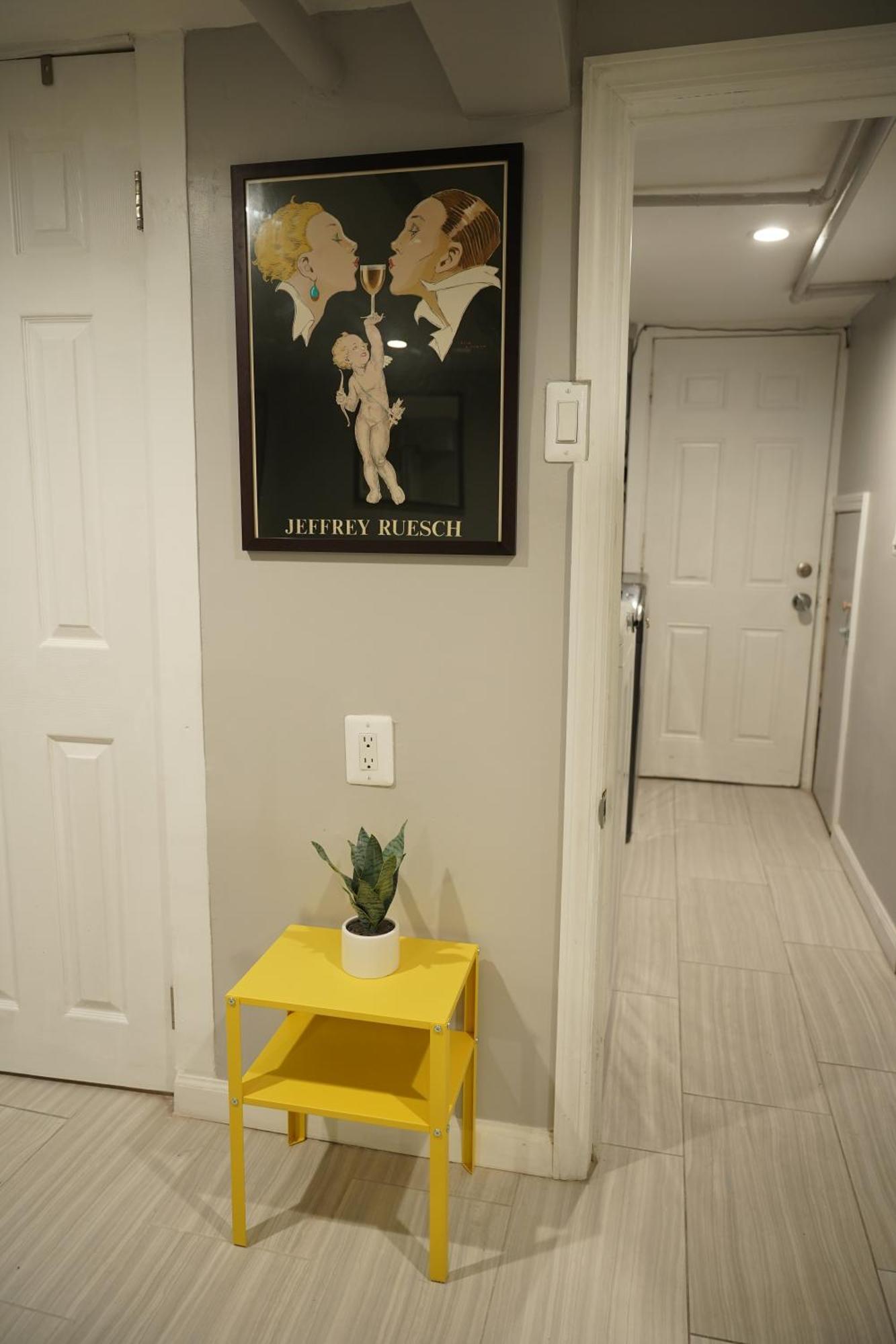 Cozy 2 Bedroom In A Lovely Forest Hills Neighborhood Apartment New York