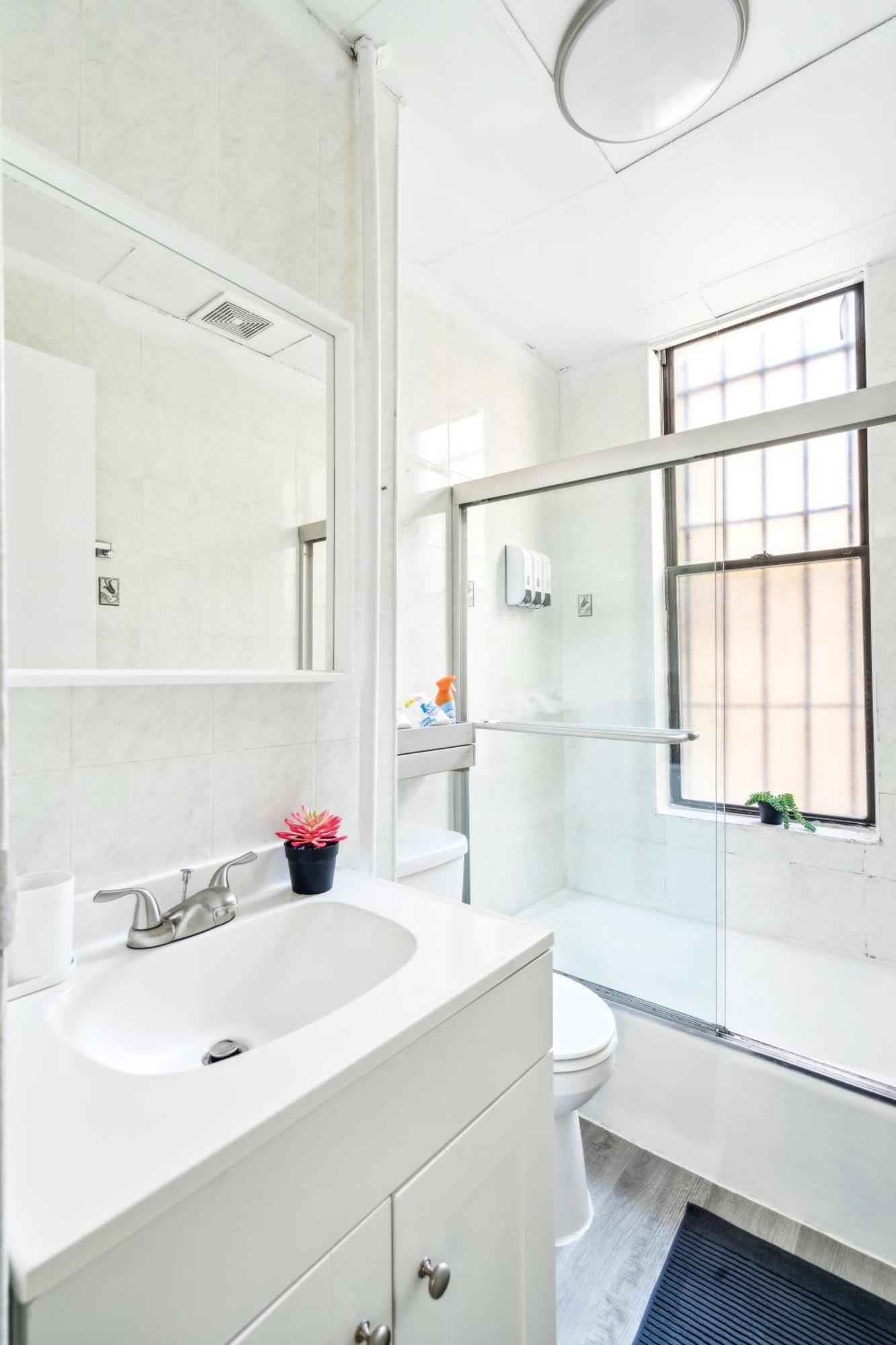 Stylish 2br Apartment-walk To China Town New York