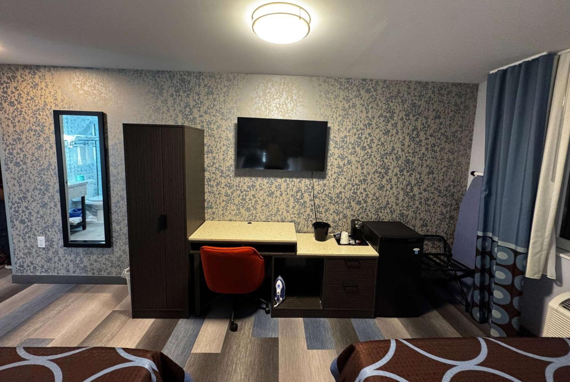 Hotel Super 8 By Wyndham Brooklyn Fulton Street Broadway Junction