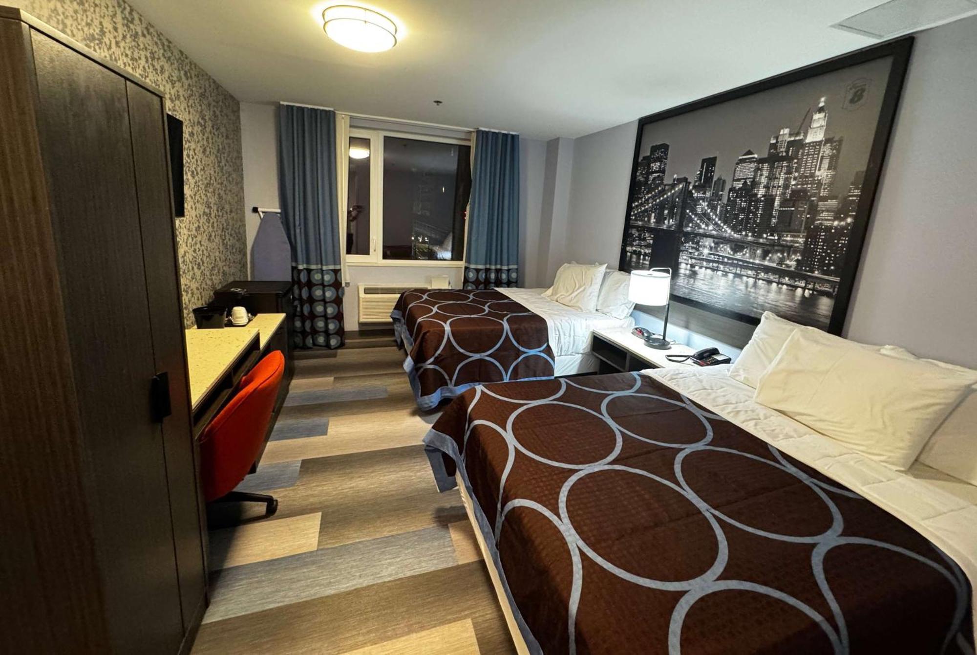 Hotel Super 8 By Wyndham Brooklyn Fulton Street Broadway Junction 2*