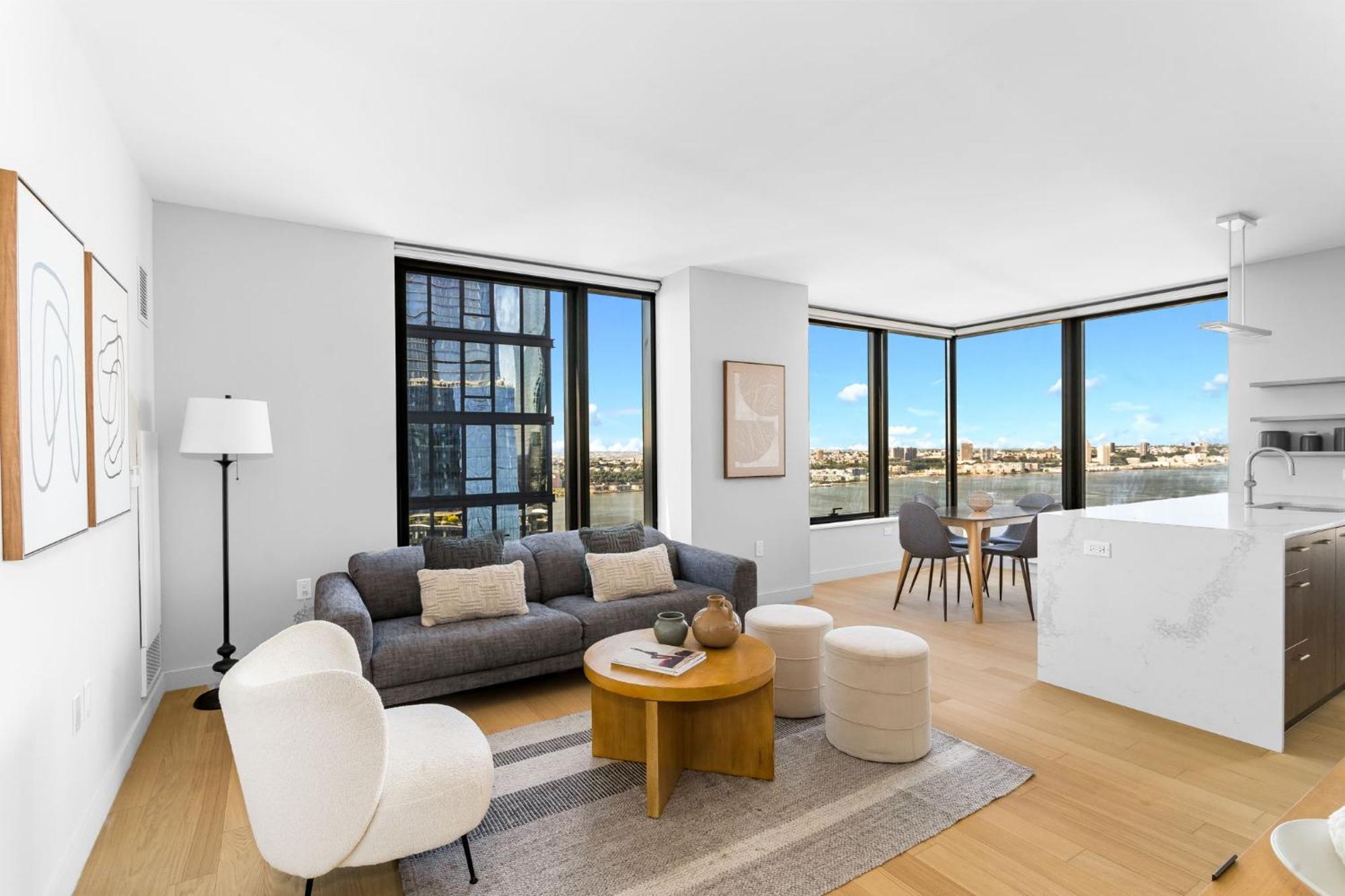 Modern Stylish 2br 2ba In Hudson Yard Apartment