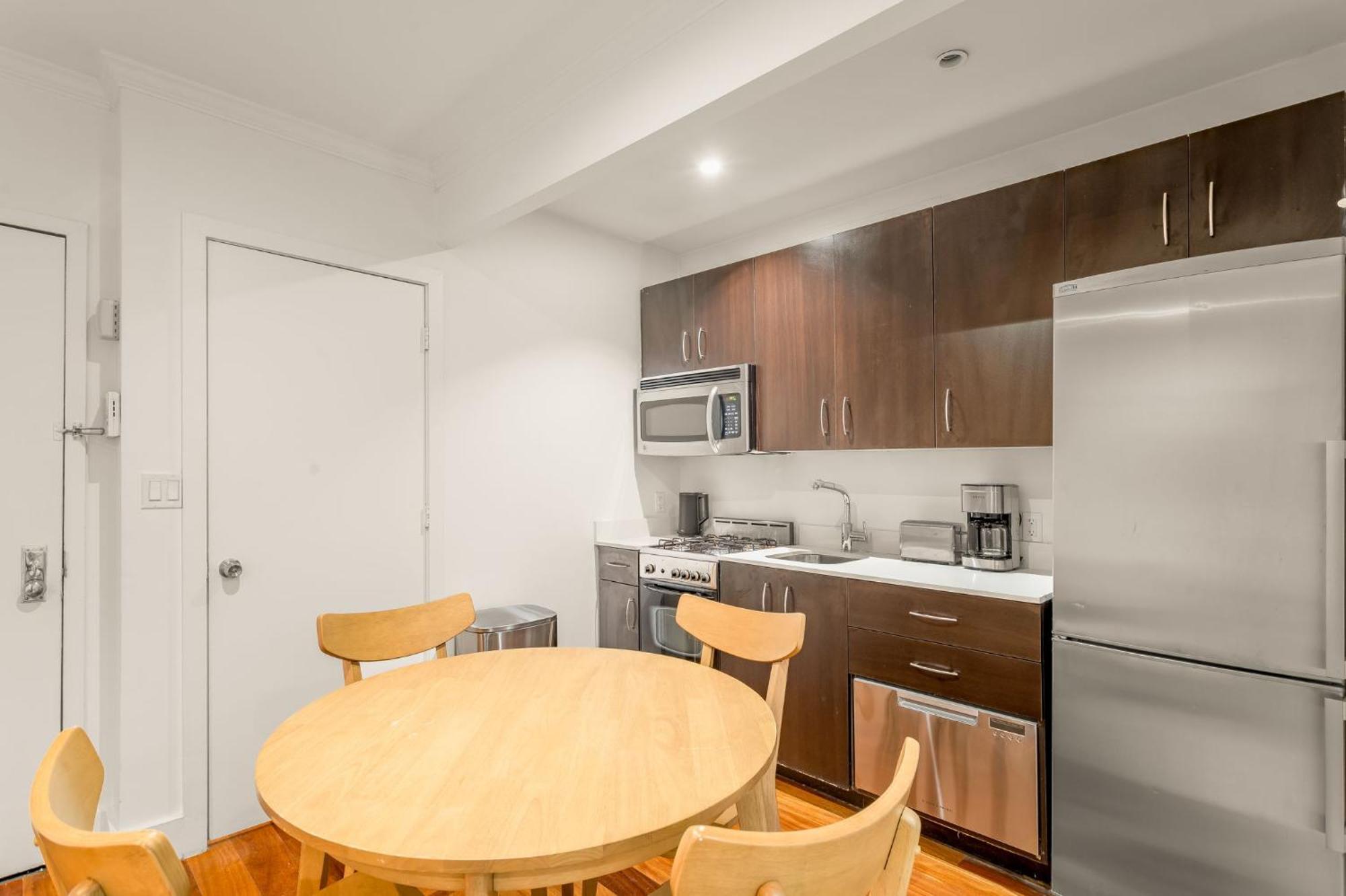 East Village Escape With 3bd 2ba Near Tompkins Square Park