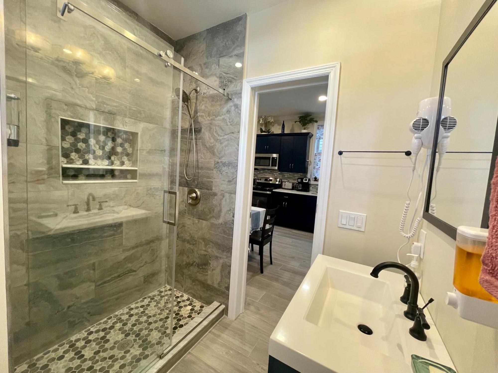 Homestay Private Bedroom Near Free Ferry Boat! New York