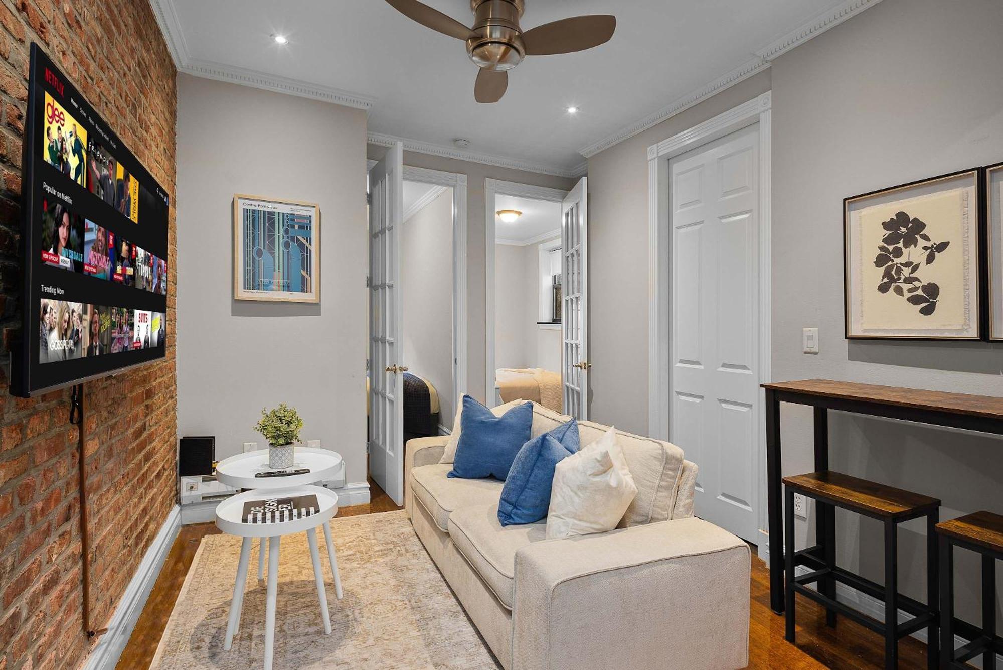 Vintage Manhattan In Trendy Murray Hill Apartment New York