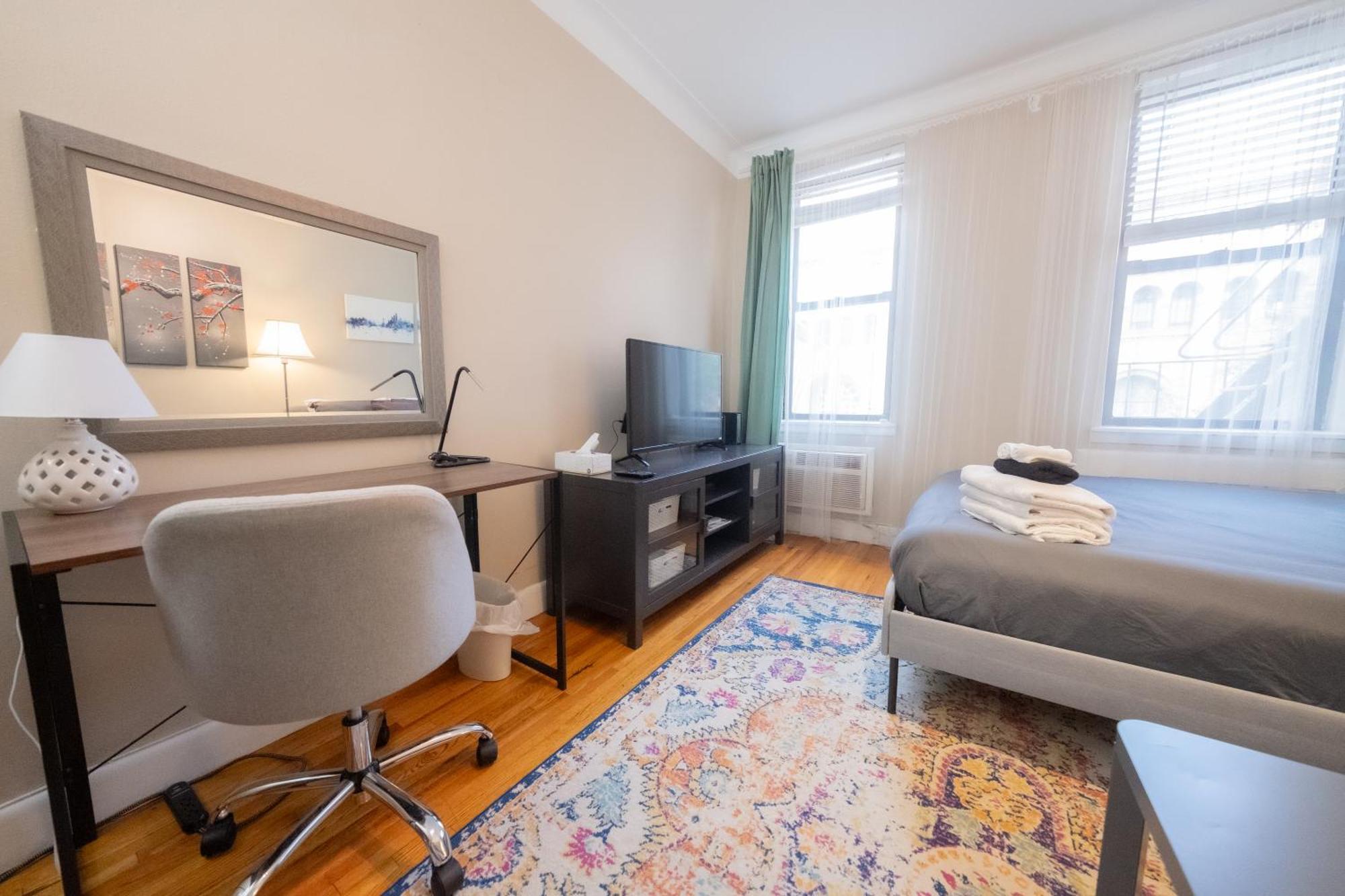 Bright In Nyc Apartment