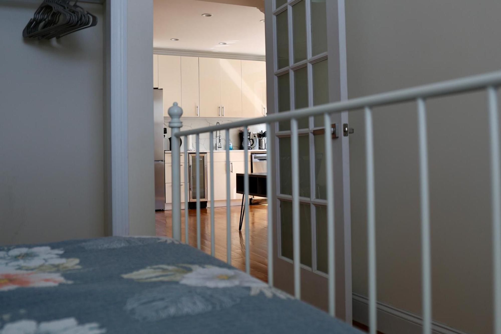 Modern 4 Bedroom In *